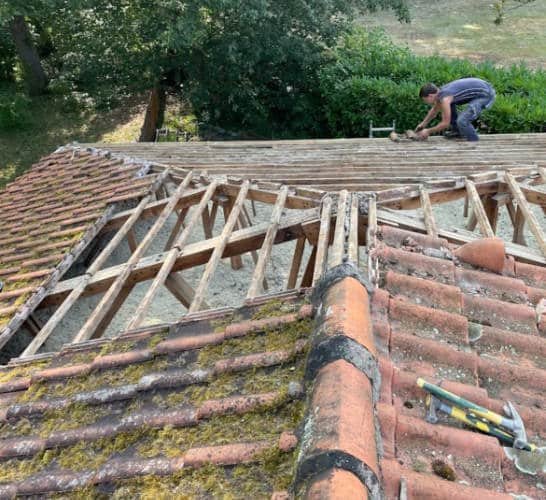 Charpente et liteaunage neuf lors d'une rénovation de toiture dans le Loiret